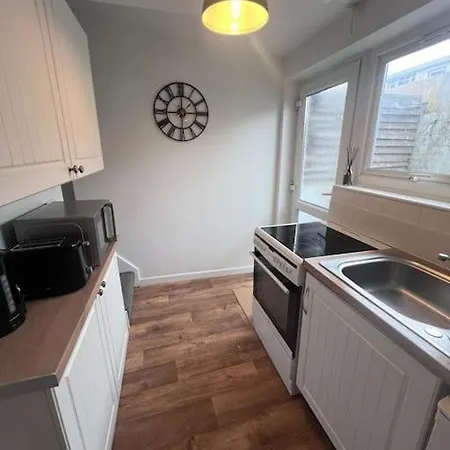 Small, Compact And Cosy 2 Bed Exeter Exterior photo